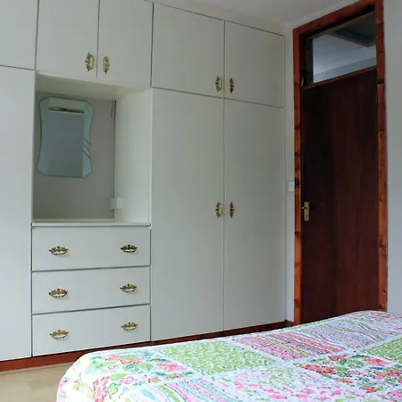 Woodview Semesterbostad *